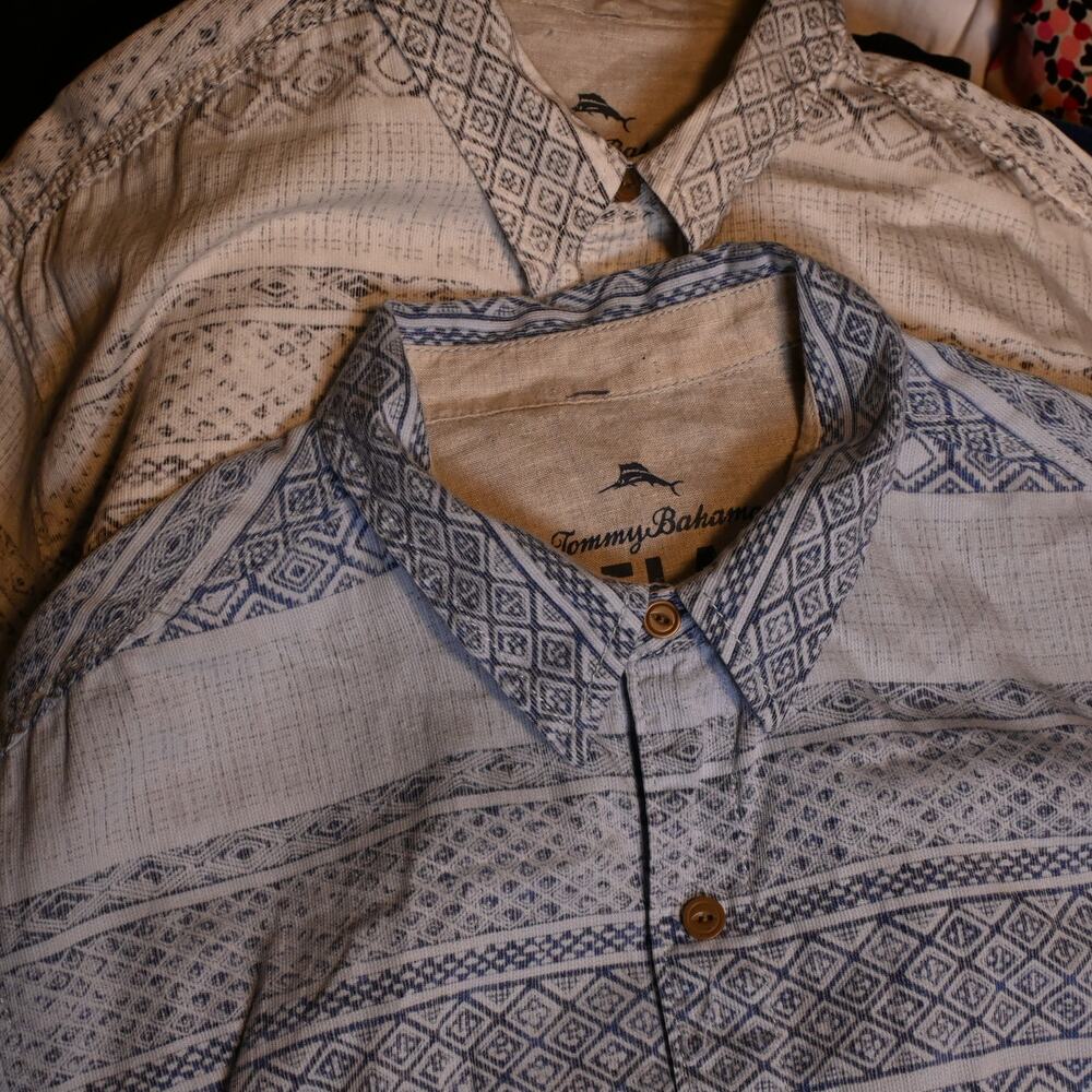Lot of 2 Tommy Bahama Men's L Relax Button Up Shirts Tropical Print Casual